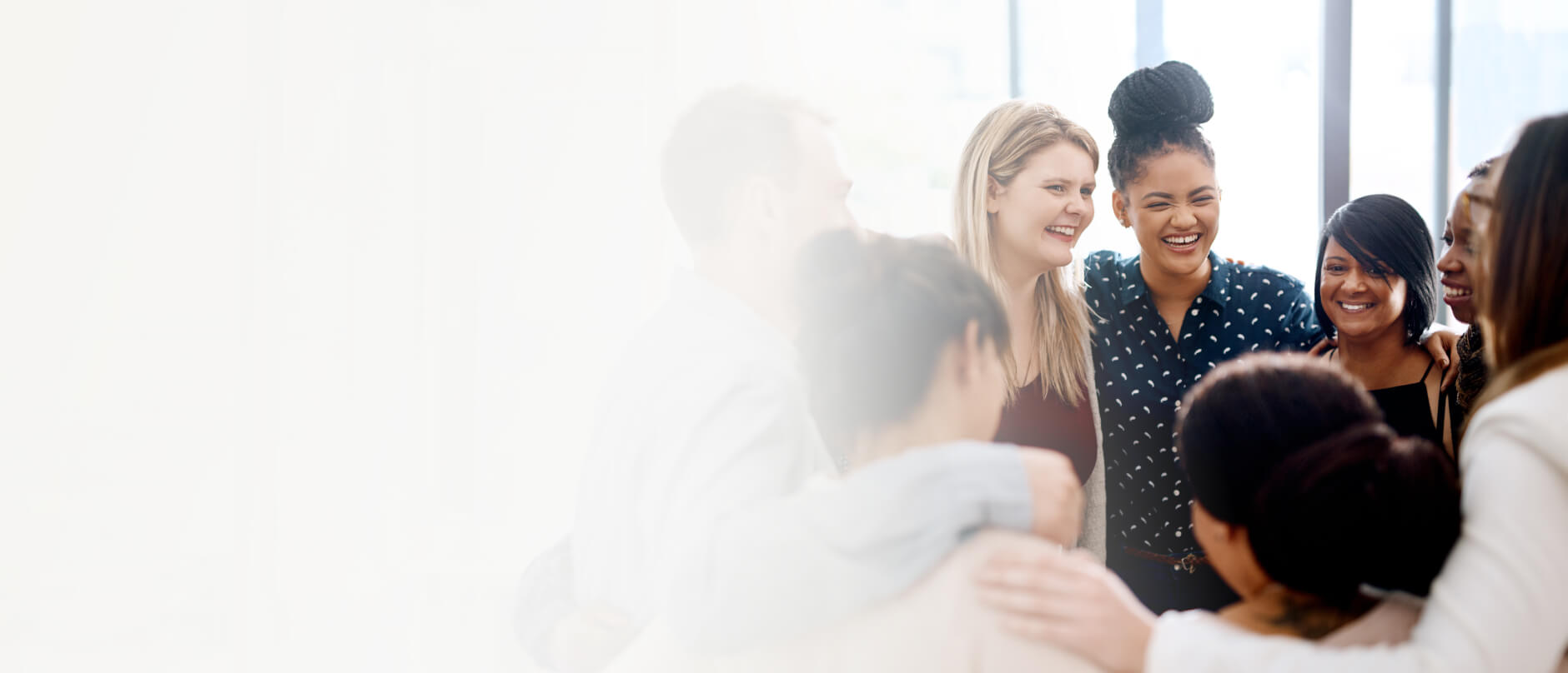 gruppo di donne che lavorano insieme