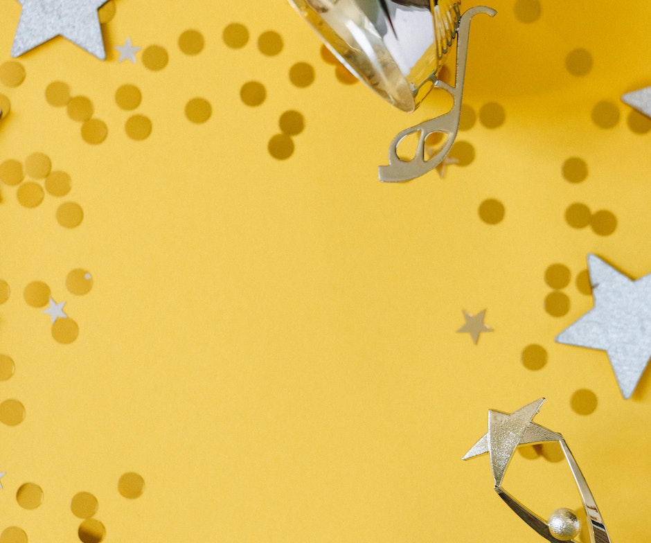 stars and circles miniatures on a yellow background